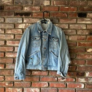 Vintage wrangler Jean jacket. Women’s size small/medium. Very well worn
